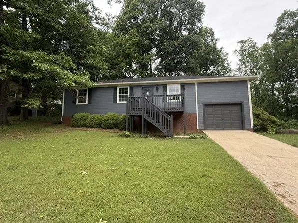 6804 Markham Dr, Trussville, AL 35173