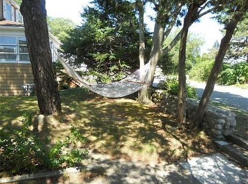 3rd image of 10 Beachland Ave