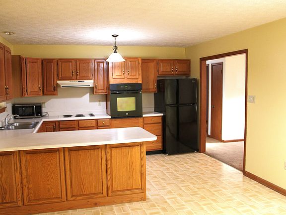 4th image of 408 Meadow Dr