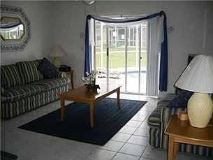 W3P127MA-living-area-view