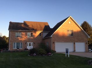 3217 N Silver Ridge Dr, Oregon, IL 61061