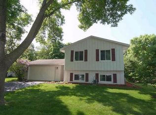 7821 W 100th St, Bloomington, MN 55438