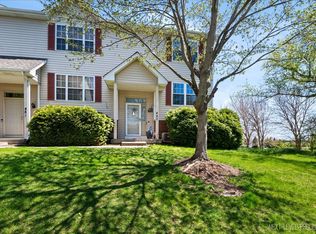 483 E Willow St, Elburn, IL 60119