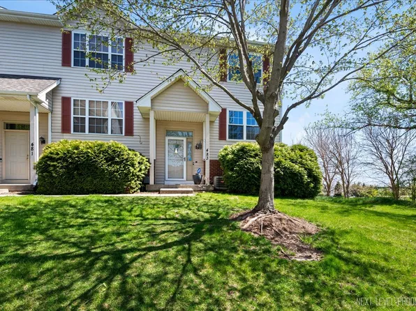 483 E Willow St, Elburn, IL 60119