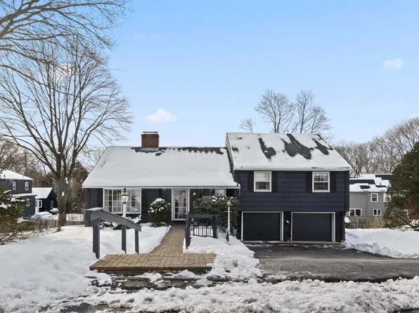 20 Flint Cir, Andover, MA 01810