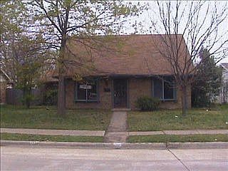 1st image of 2525 Sam Houston Dr