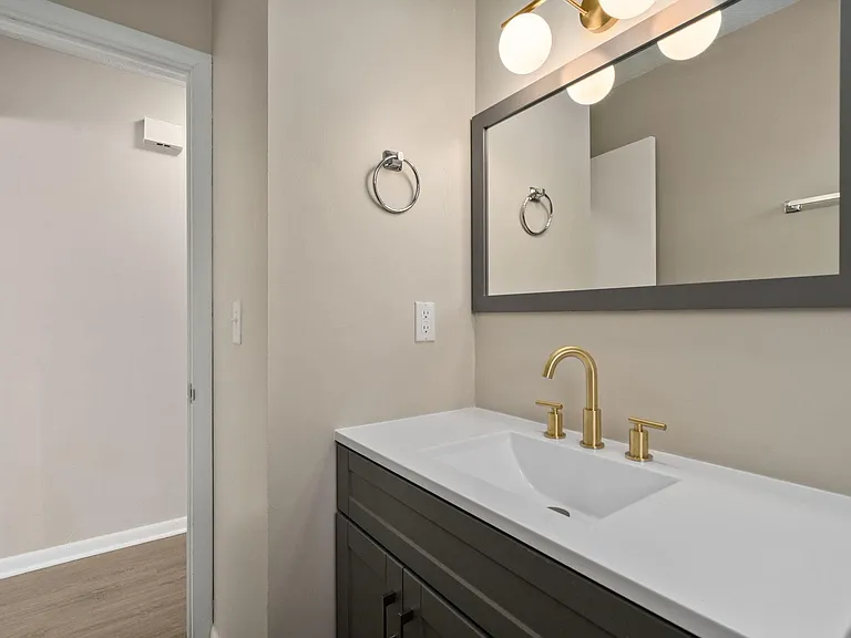 108 North St #110 — Photo 12
