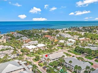 433 2nd St S #B-202, Naples, FL 34102