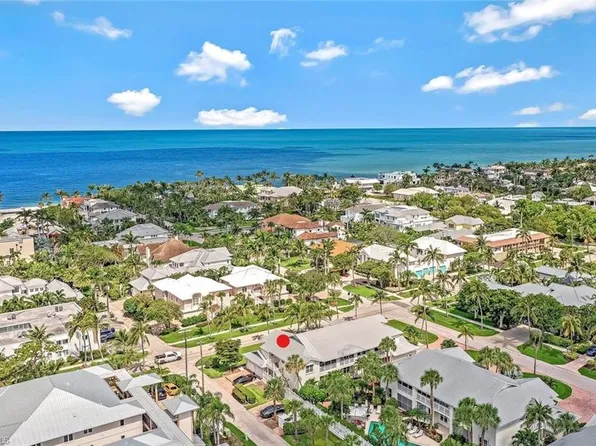 433 2nd St S #B-202, Naples, FL 34102