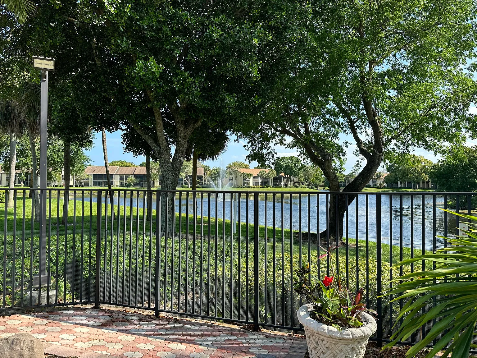 2 bed, 1.5 bath, 1035 sqft, $2,350 — Photo 1