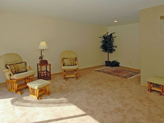 2nd image of 17912 NE 157th St