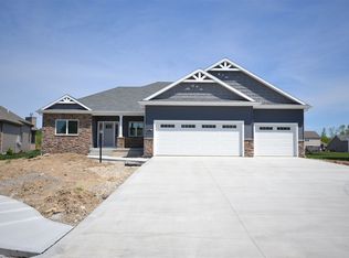 4410 Fairweather Dr, Fort Wayne, IN 46818