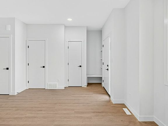 4th image of 14034 104th Ave NW