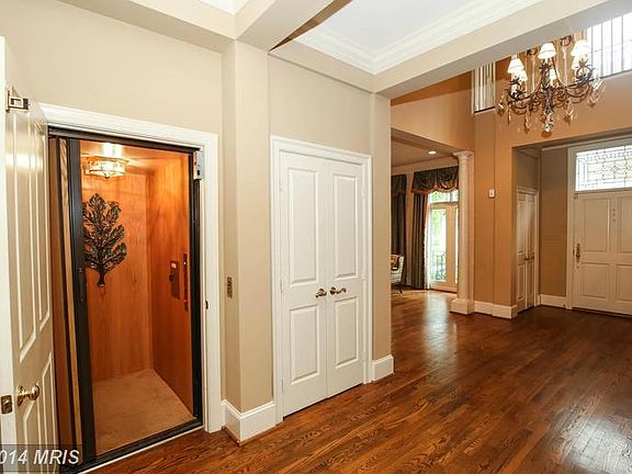 3rd image of 8015 Cobble Creek Cir