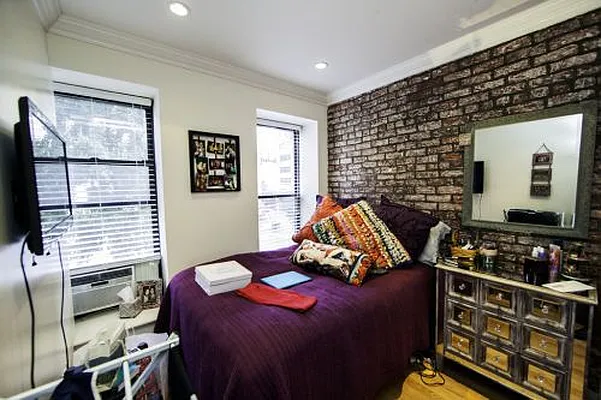 Rented by Icon Realty Management | media 2