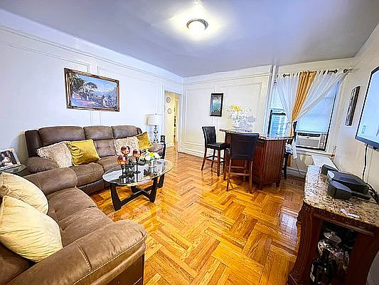 3rd image of 3824 Waldo Ave #1E