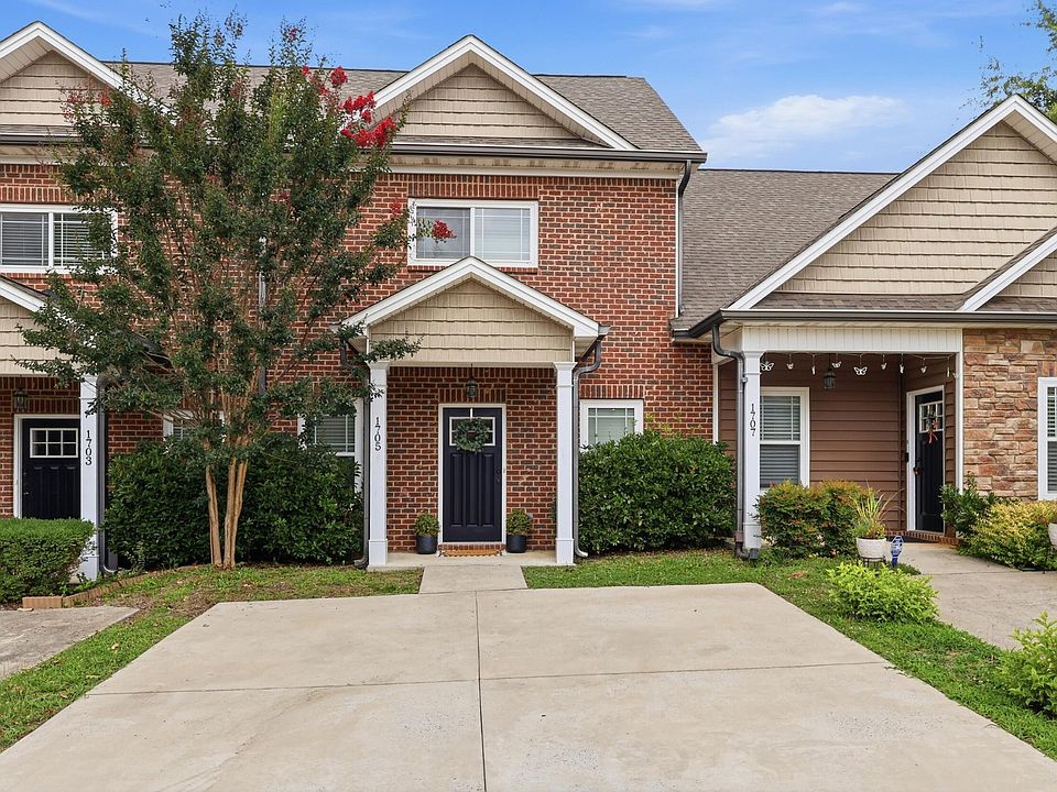1st image of 1705 New Castle Dr