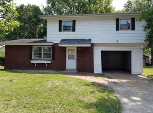 5 Cardinal Ln, Highland, IL 62249