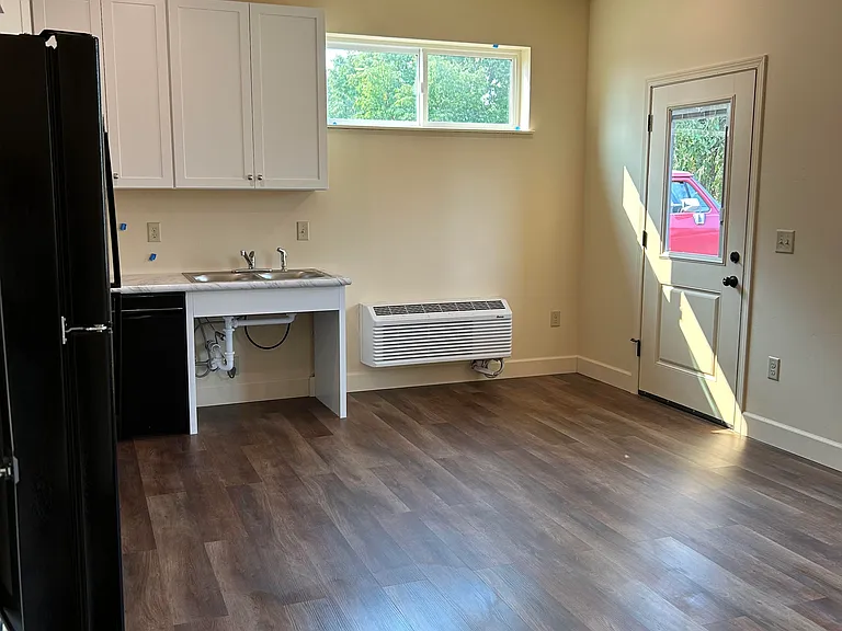 1729 S 14th St W #101 — Photo 11