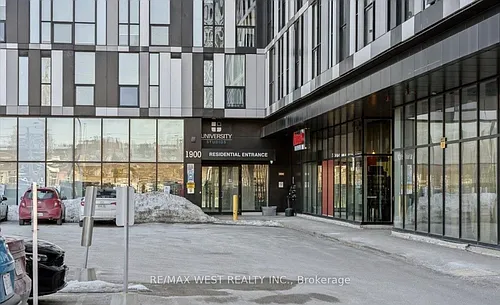 1900 Simcoe St N Photo 1