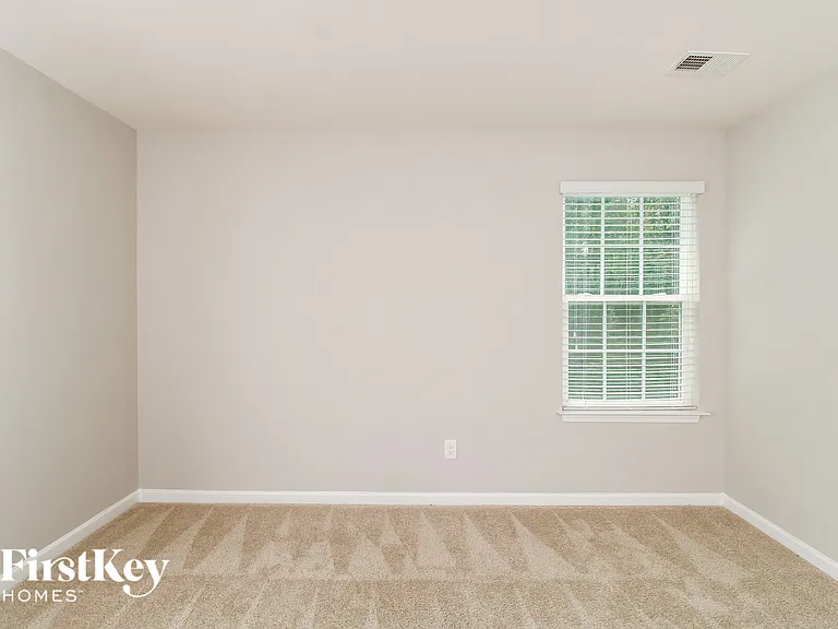 227 Sawyer Ln — Photo 10