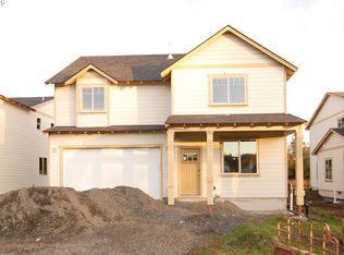 727 Locust St, Dundee, OR 97115