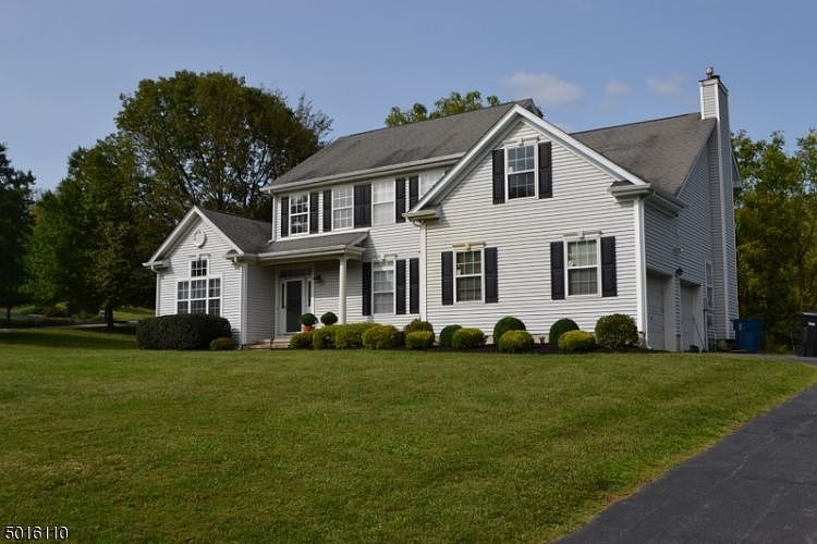 2nd image of 15 Beaver Creek Dr