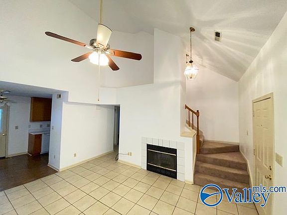 4th image of 107 Highwood Ct NW