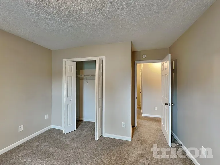 5219 Glendora Ct — Photo 10