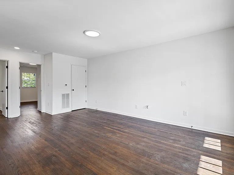 Briarcliff Terrace — Photo 16
