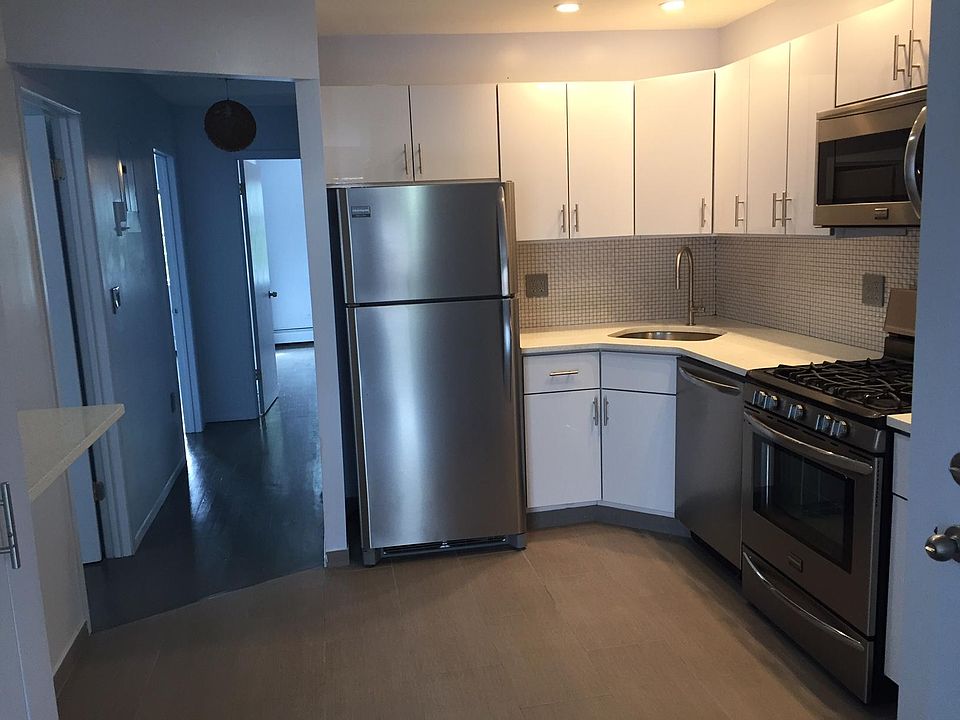 1st image of 3049 81st St #2