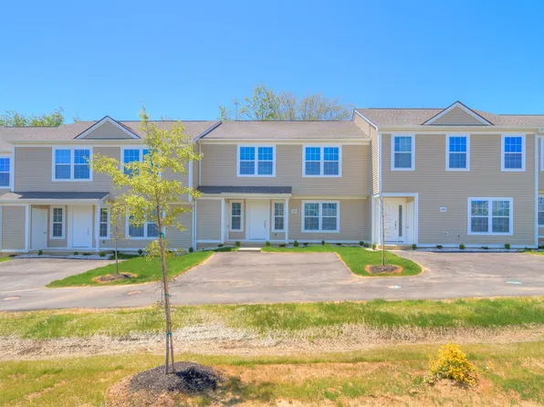 630 Twisted Oak Dr, Christiansburg, VA 24073