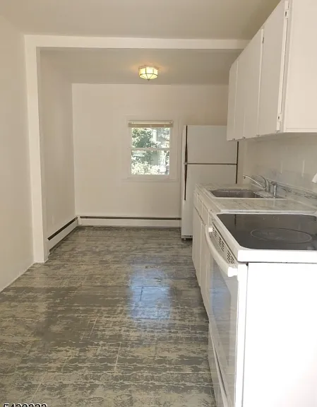 83 Allen St #1 — Photo 5