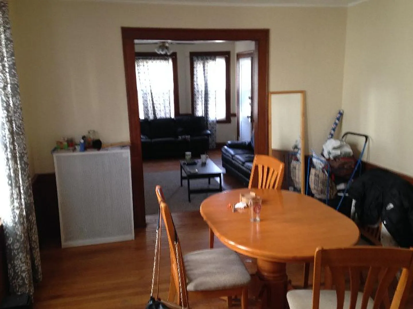 Updated 3 bed in Oak square — Photo 2