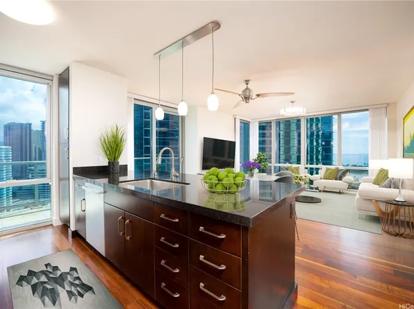 1189 Waimanu St APT 2505, Honolulu, HI 96814