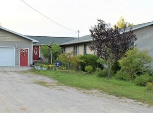 17899 Sweet Lake Rd N, Lake Ann, MI 49650