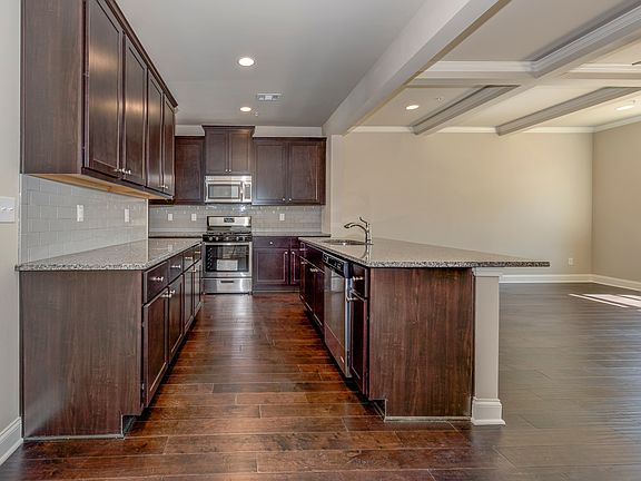 4th image of 412 Lei Woods Ct