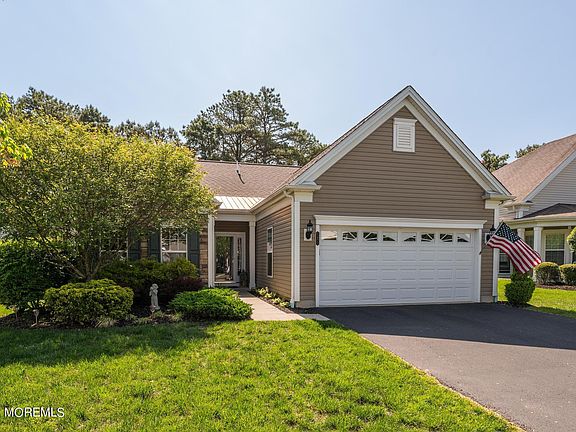3rd image of 7 Ascot Lane