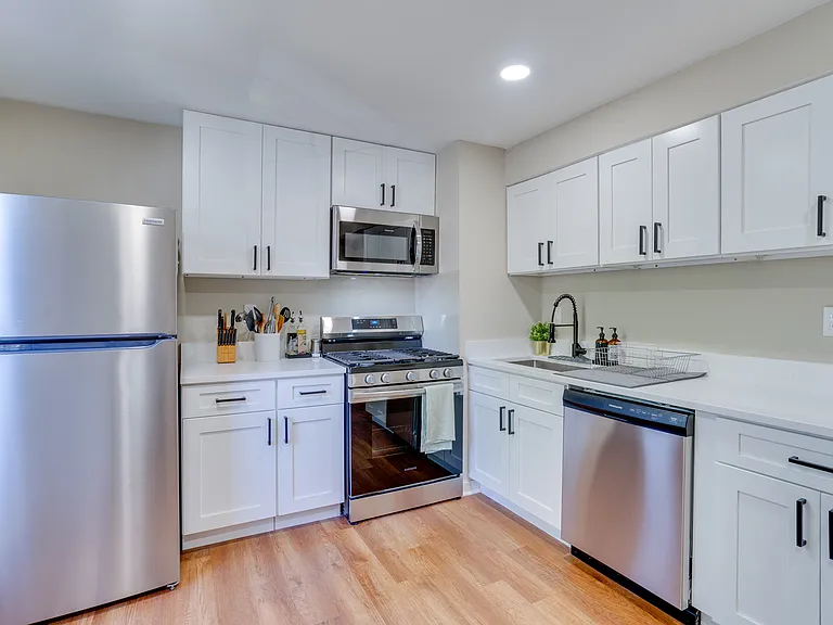 8063 Saint Annes Ct #3 — Photo 12