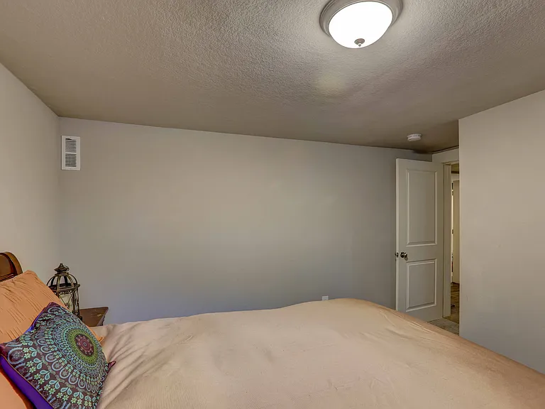 2085 Fenton St #B — Photo 10