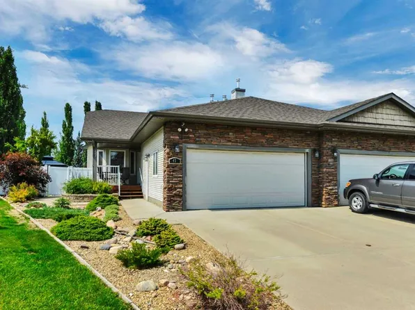 47 SE Victor Close, Red Deer, AB T4R 0E5