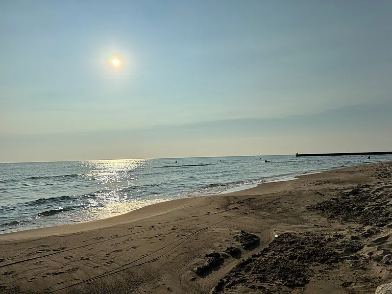 South Blvd Beach in the morning. Just a short block and a half from your apartment.