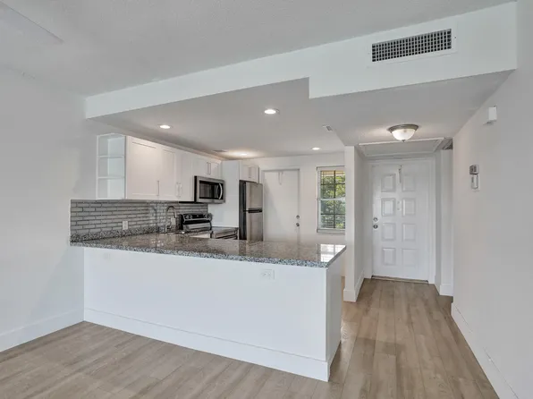 2801 N PALM AIRE Drive #405, Pompano Beach, FL 33069