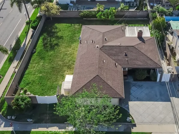 601 Southshore Dr, Seal Beach, CA 90740