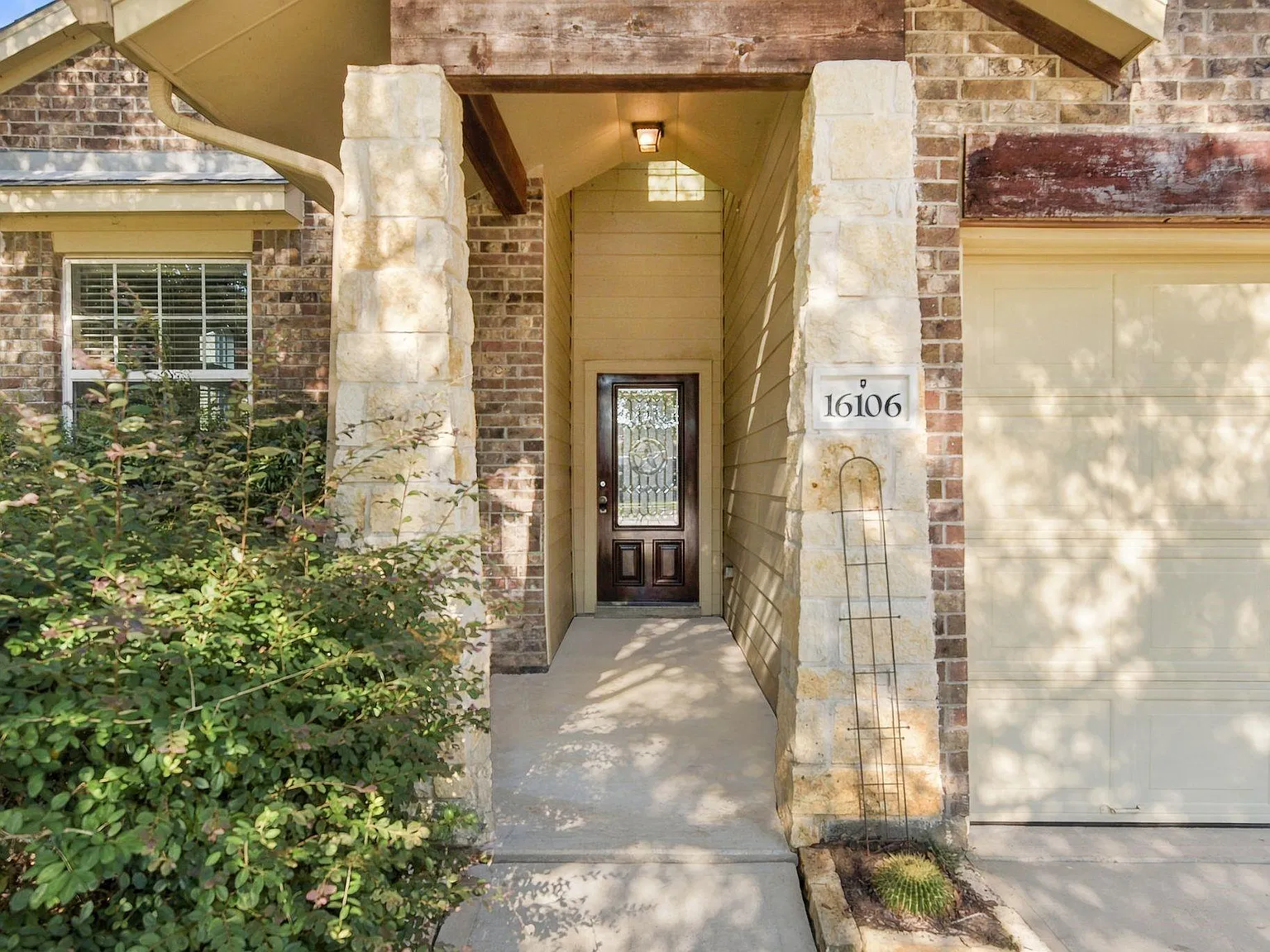 4 bed, 2.5 bath, 2652 sqft, $2,500 — Photo 4
