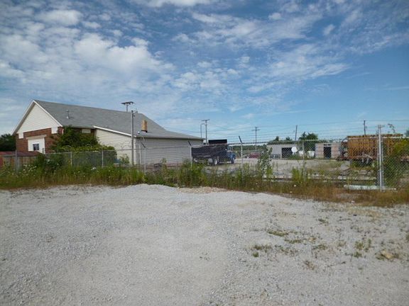 5th image of 20834 Torrence Ave
