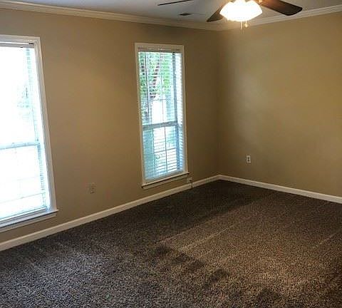 3rd image of 5895 Southridge Dr