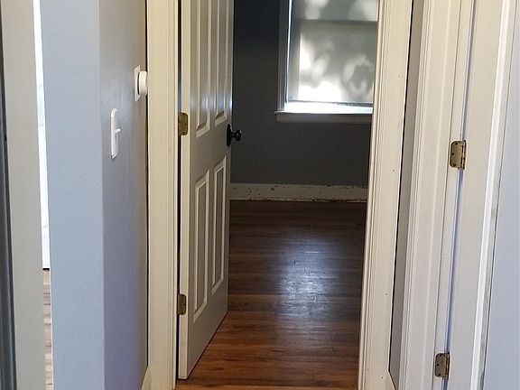 4th image of 1126 W Lombard St