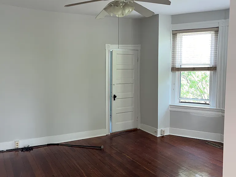 2646 N Charles St — Photo 4