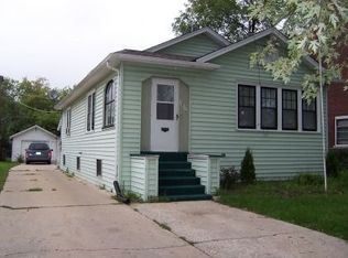 1510 W Monroe St, Waukegan, IL 60085